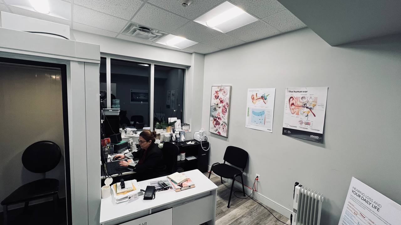 Newmarket Hearing Clinic Contact Doctor of Audiologist Fariba Debak